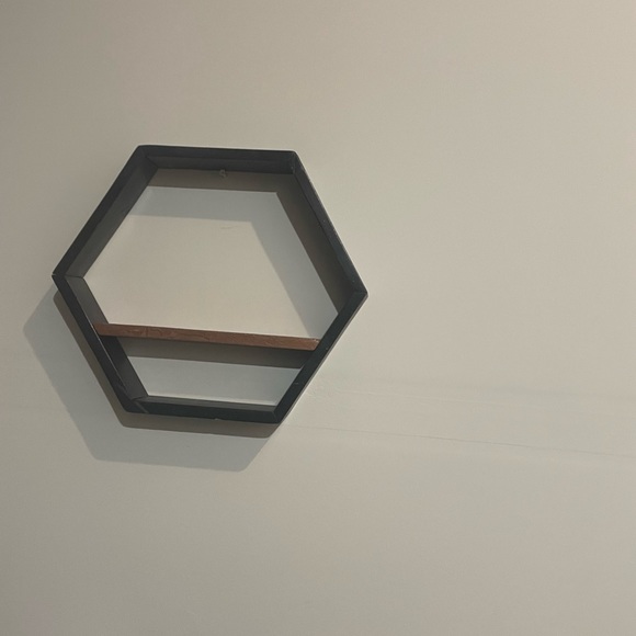 🌾 Hex wall shelf - Picture 2 of 3